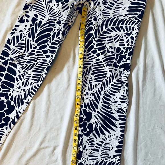 Talbots black and white capris size 8 - Picture 5 of 6